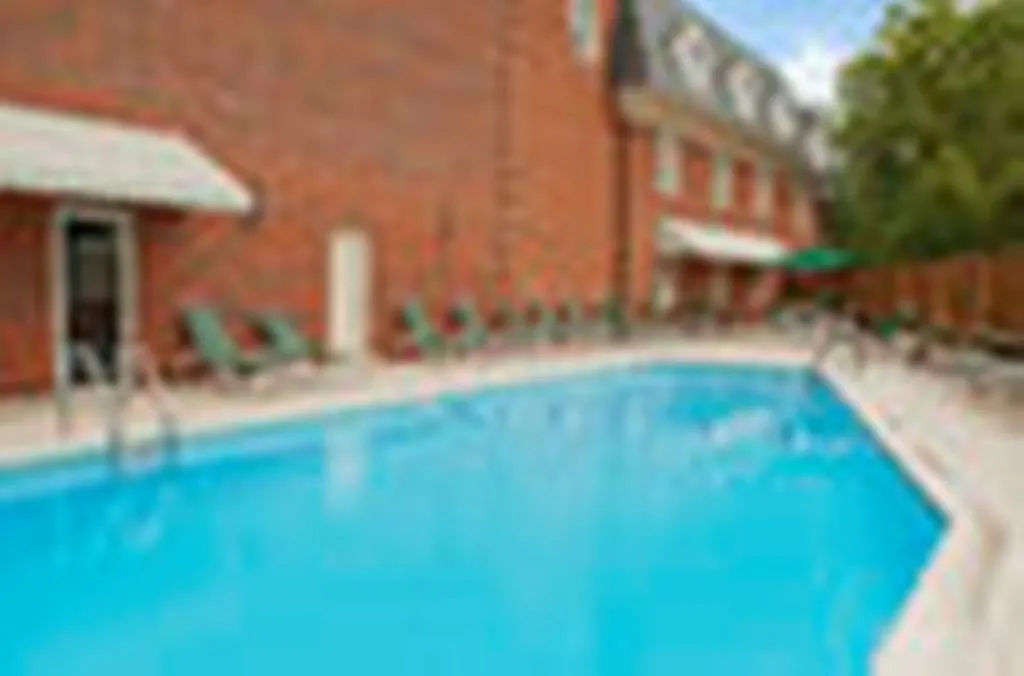 Williamsburg Hospitality House Hotel